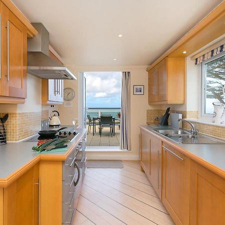 Ocean Gem Apartment Carbis Bay Bagian luar foto