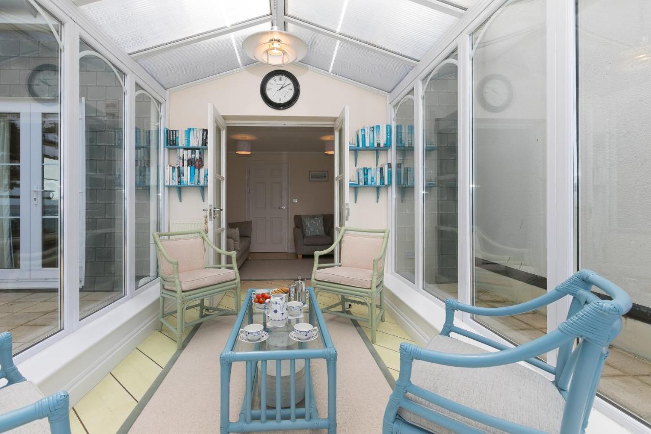 Ocean Gem Apartment Carbis Bay Bagian luar foto