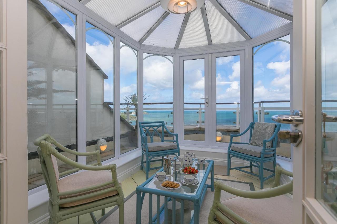 Ocean Gem Apartment Carbis Bay Bagian luar foto